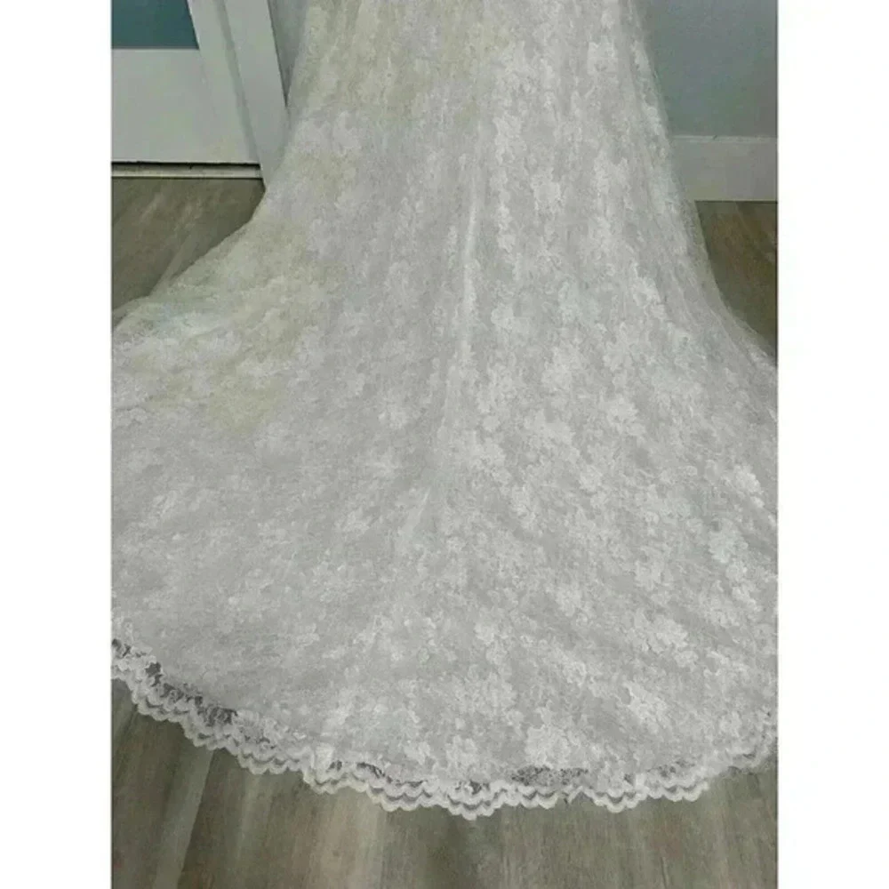 Elegant Lace Wedding Dress V Neck Beaded Sash Trumpet‎ Silhouette sz 4-6
